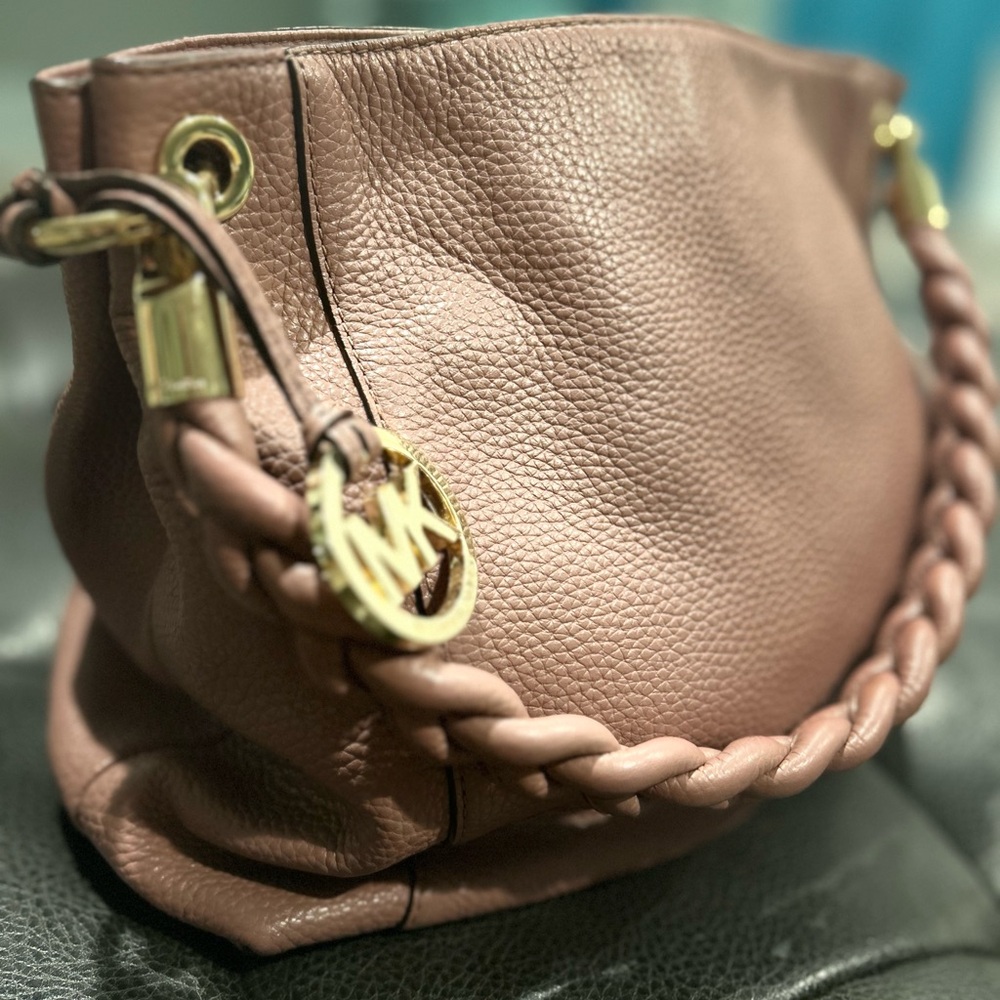 Michael Kors Naomi Pebbled Leather Shoulder Bag With Braided Strap - Picture 3 of 7